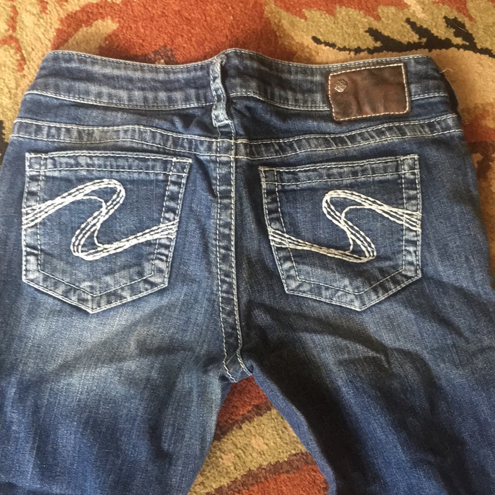 Silver jeans gently warn